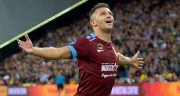 双方战术倾 双方战术倾